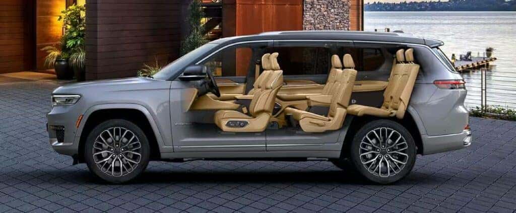 2023 Grand Cherokee Interior