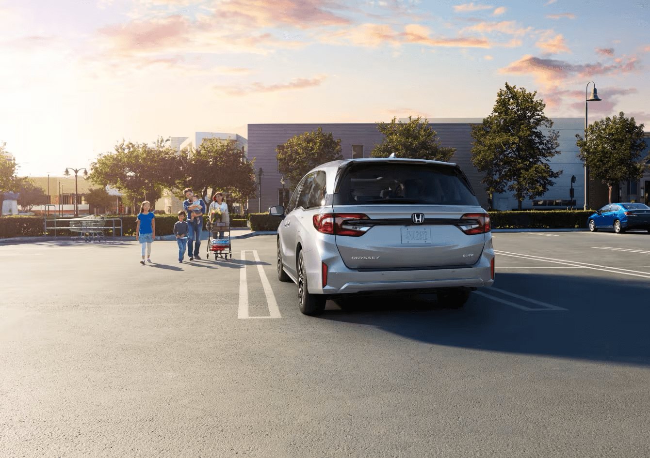 Honda Odyssey 2025 Side View Gallery Image