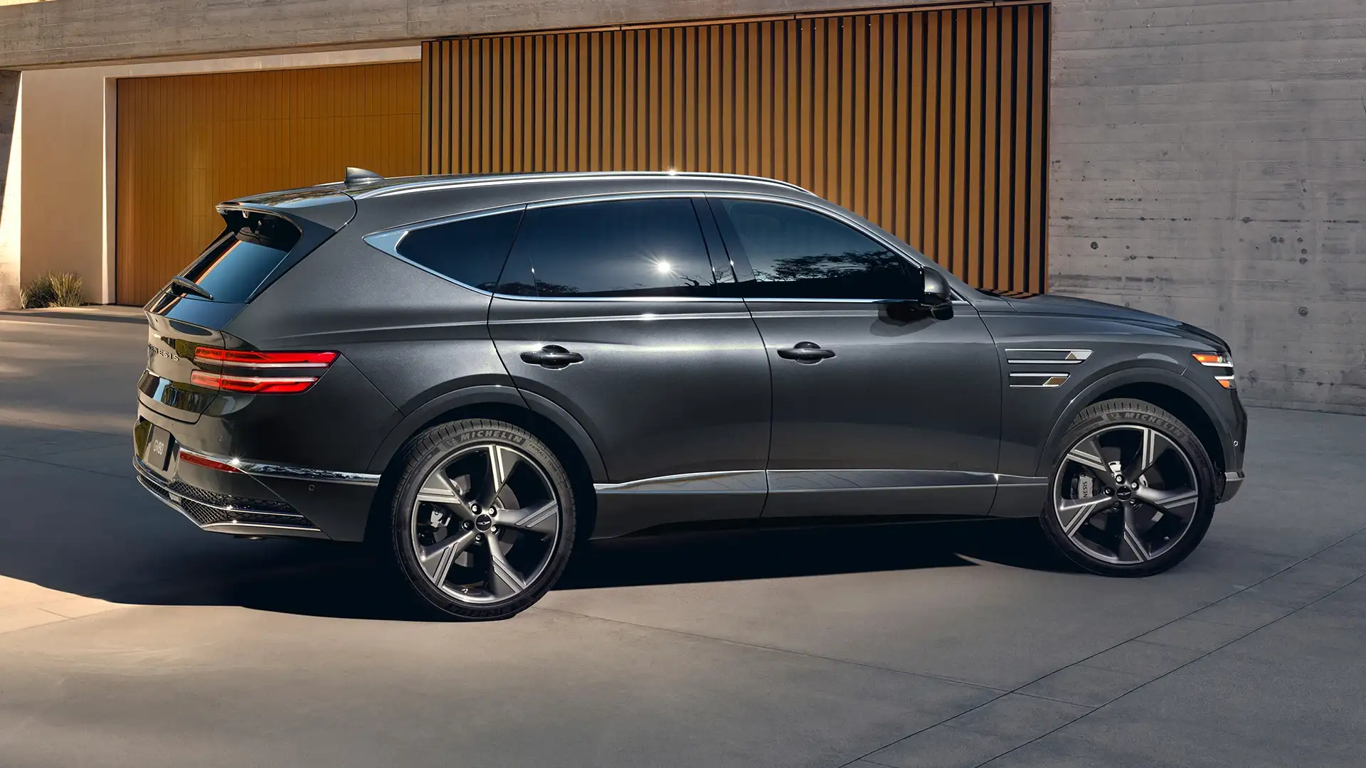 2027 Genesis GV80
