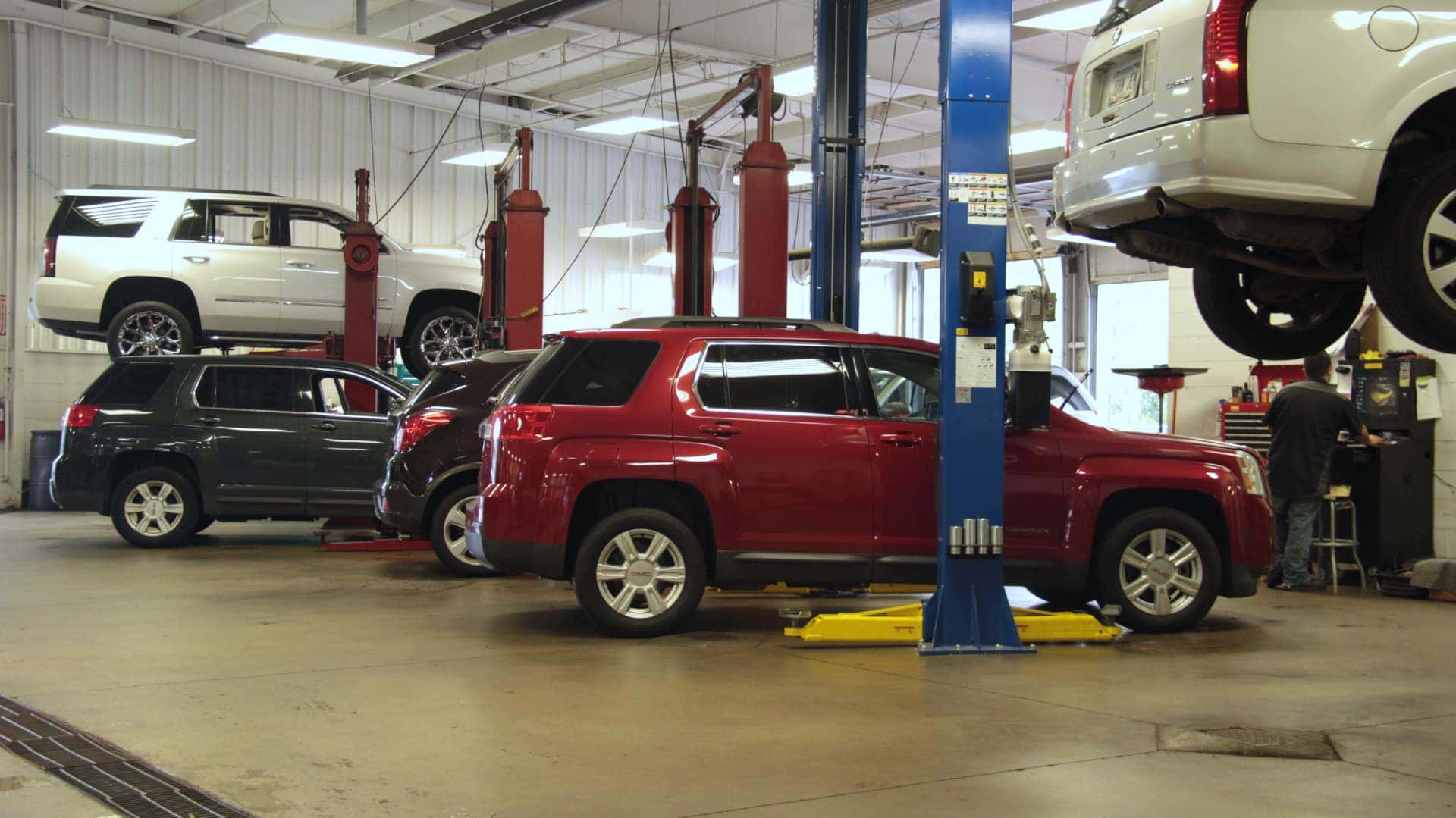 GM Service Bay