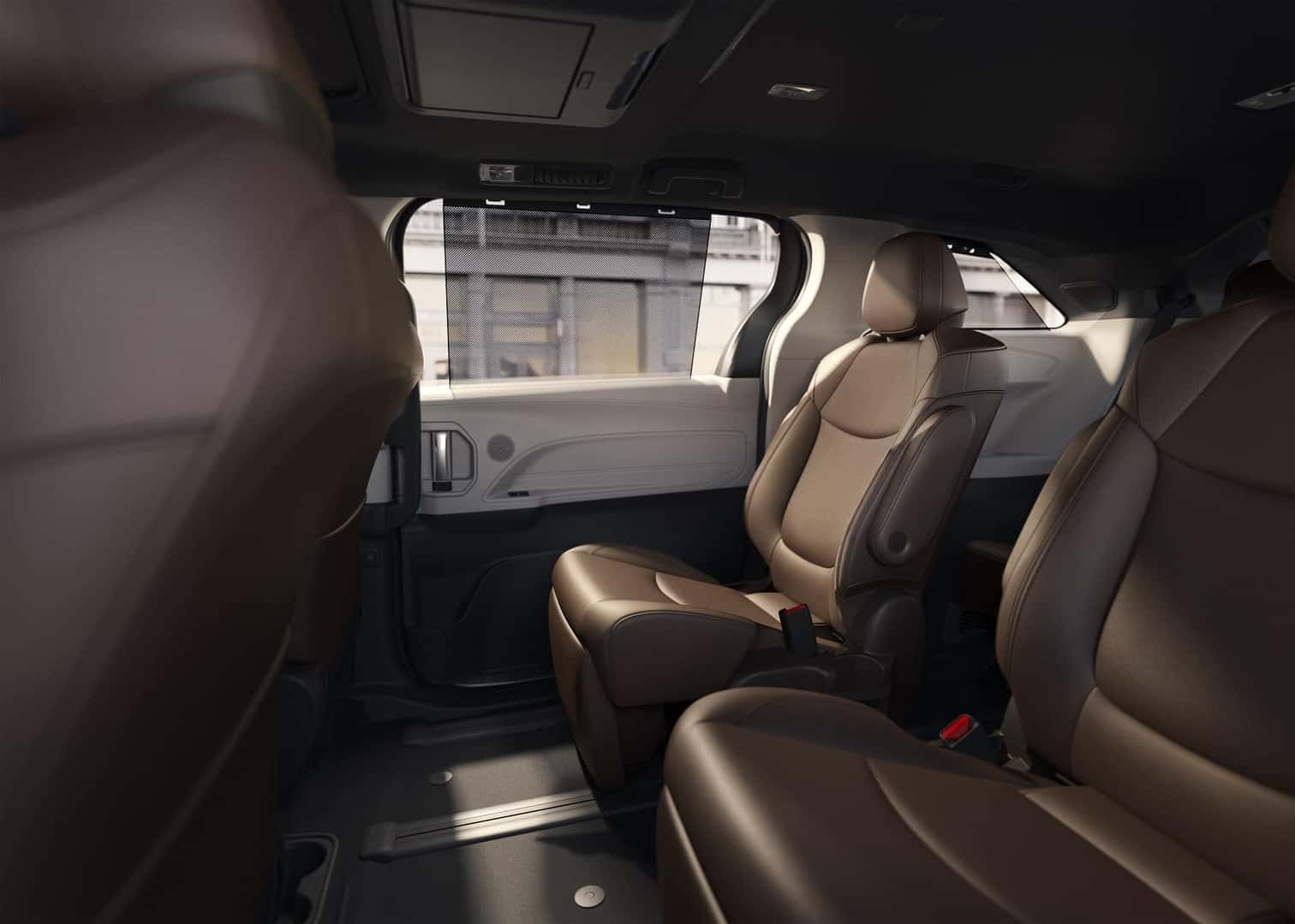 Toyota hot sale sienna legroom