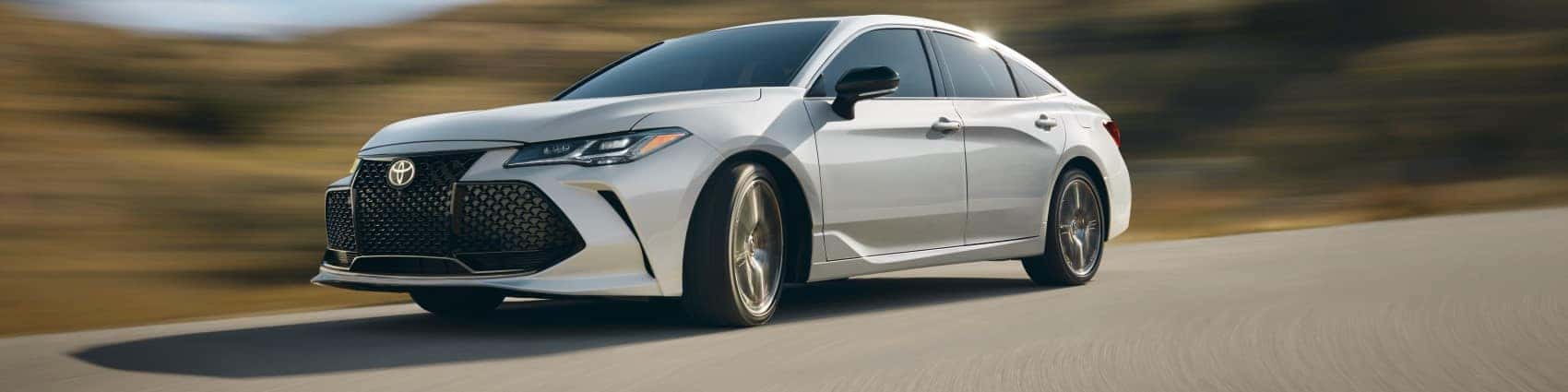 2018 toyota camry vs avalon