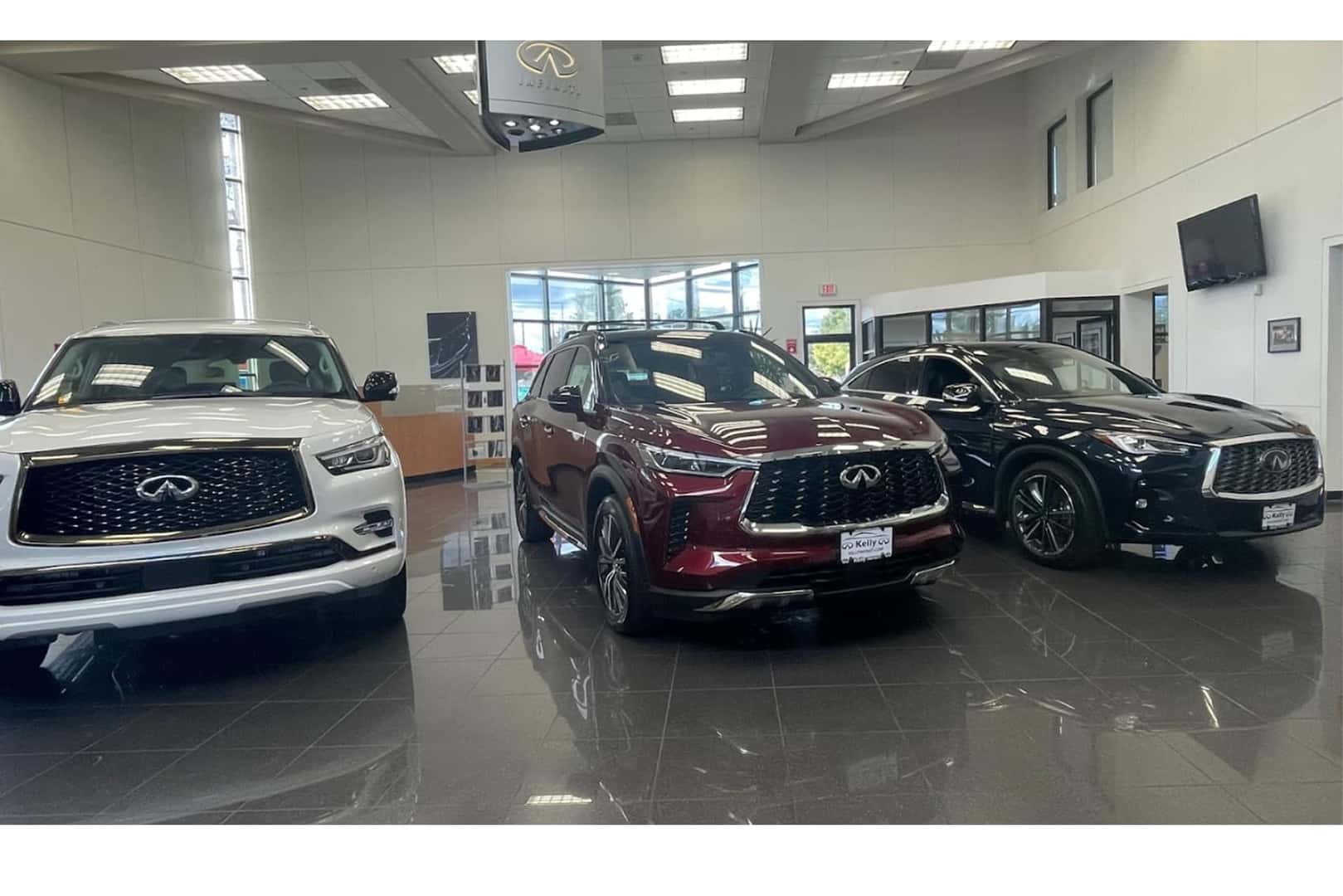 Visit our Kelly INFINITI showroom today!