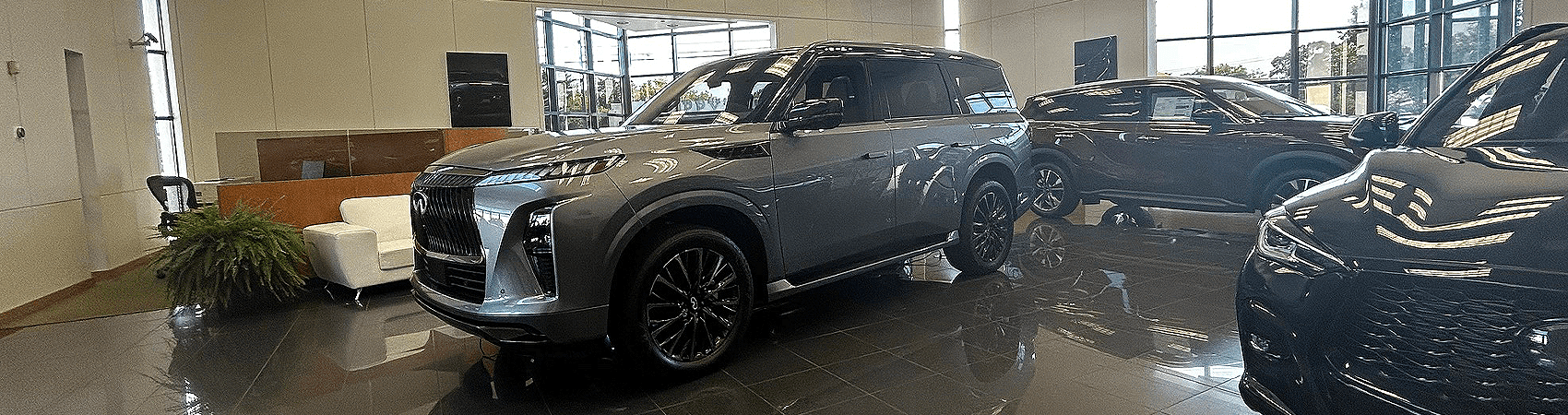 New INFINITI QX80 at Kelly INFINITI in Danvers, MA