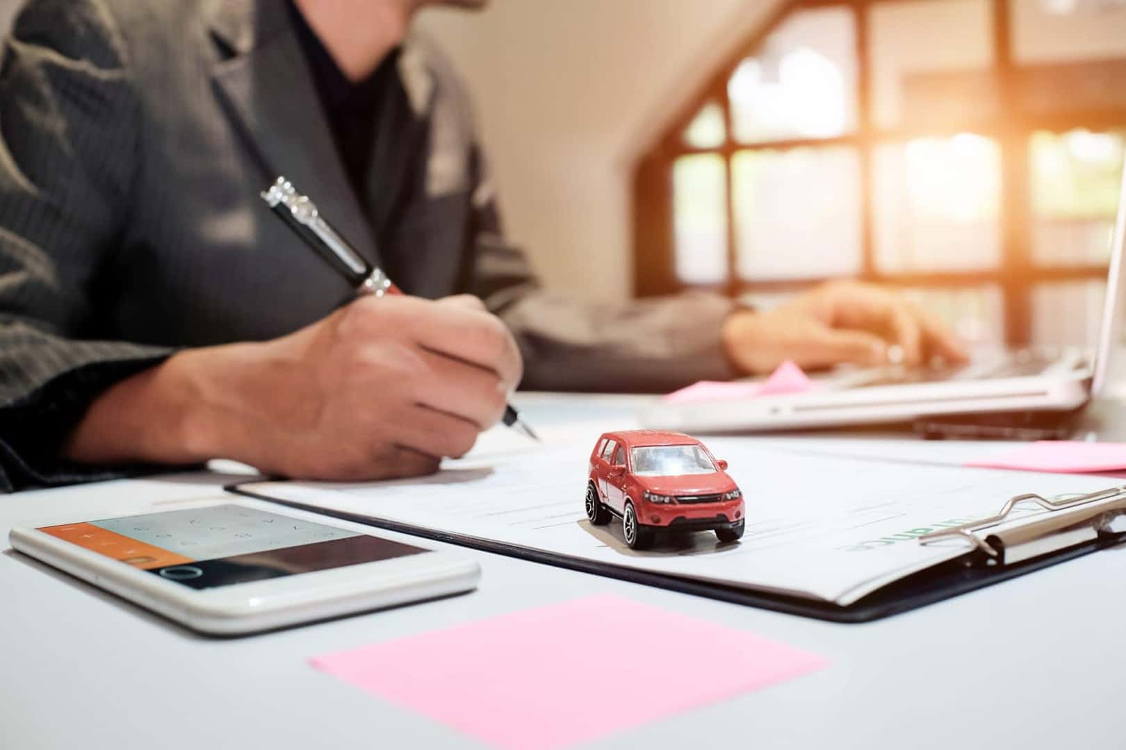Finance Expert Explaining Options