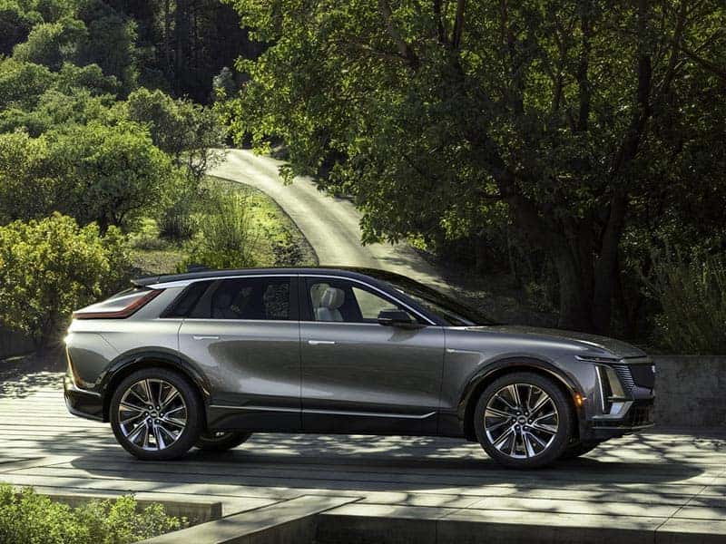 2023 Cadillac LYRIQ all-electric powertrain and battery range