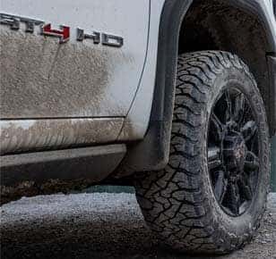 DARK MACHINED ALUMINUM WHEELS