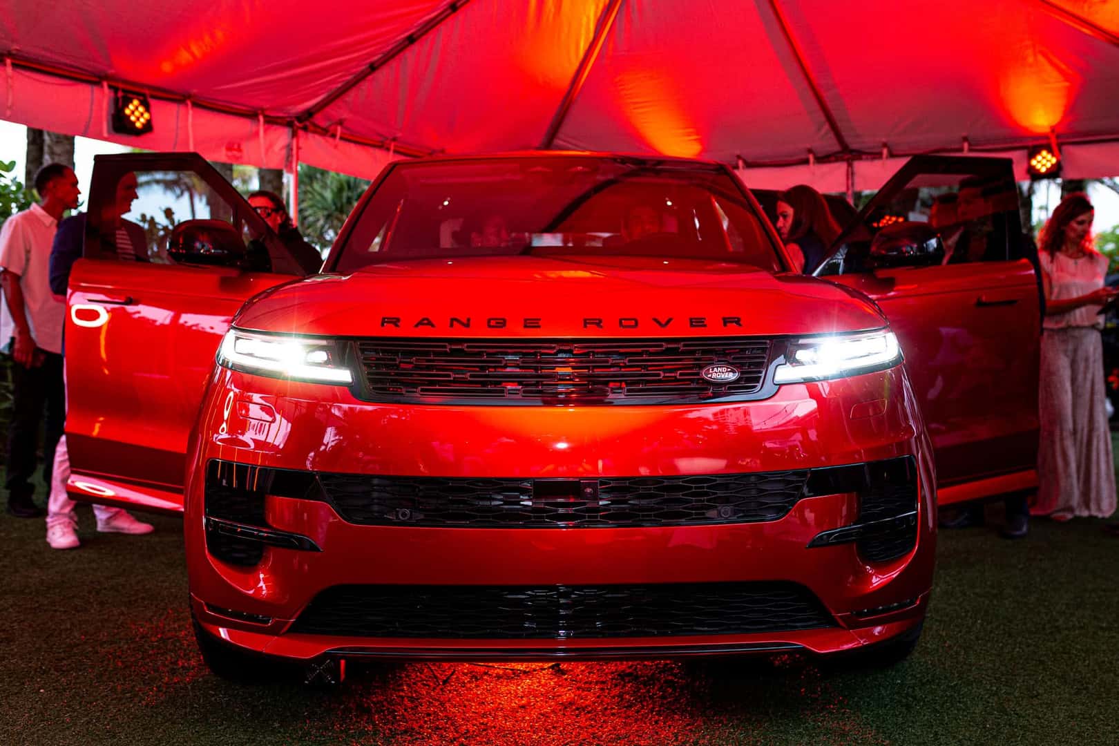 LAND ROVER NORTH DADE AND SOUTH DADE PREVIEW THE NEW RANGE ROVER SPORT AT THE SHELBORNE SOUTH