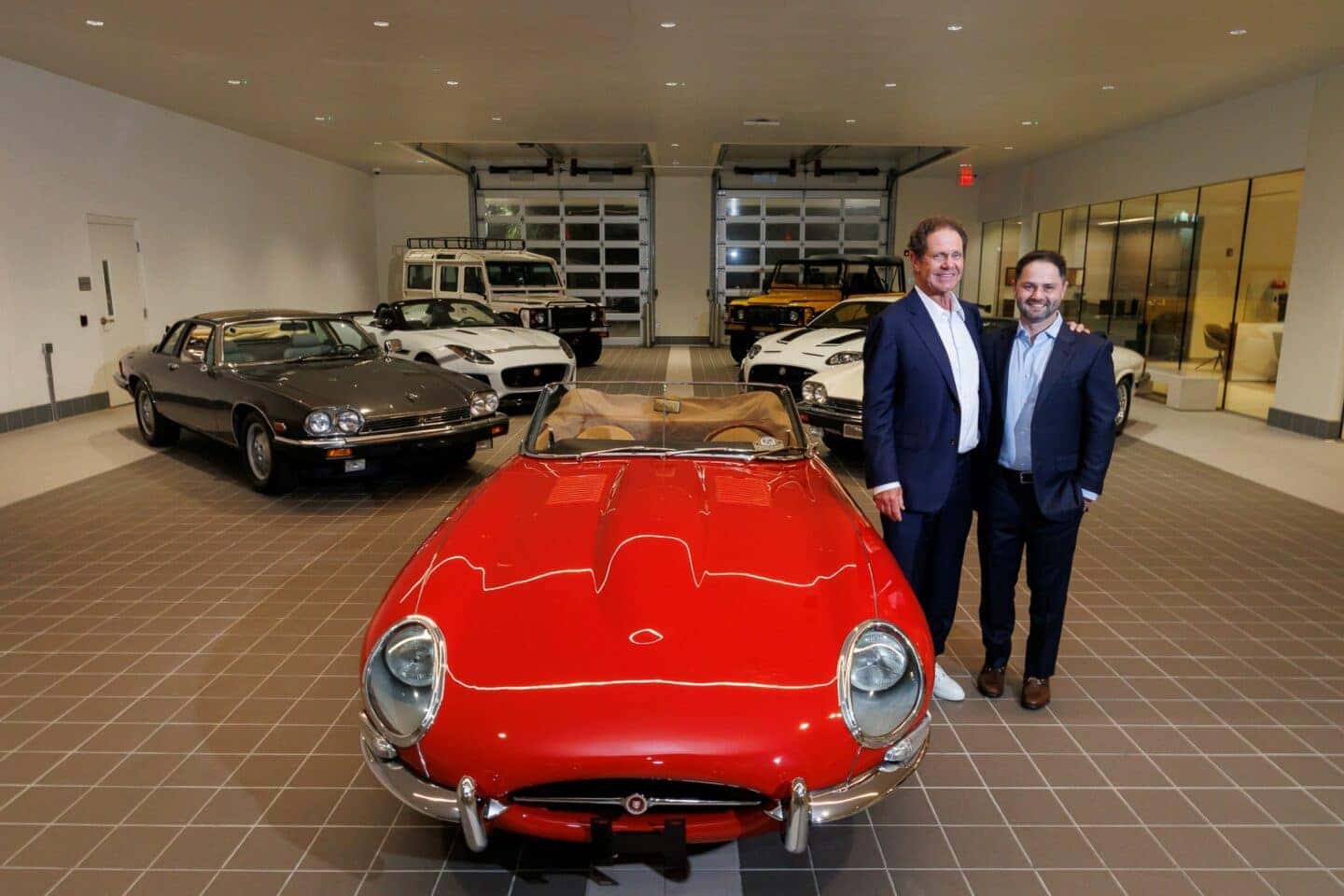 JAGUAR LAND ROVER WEST BROWARD CELEBRATES GRAND OPENING IN STYLE