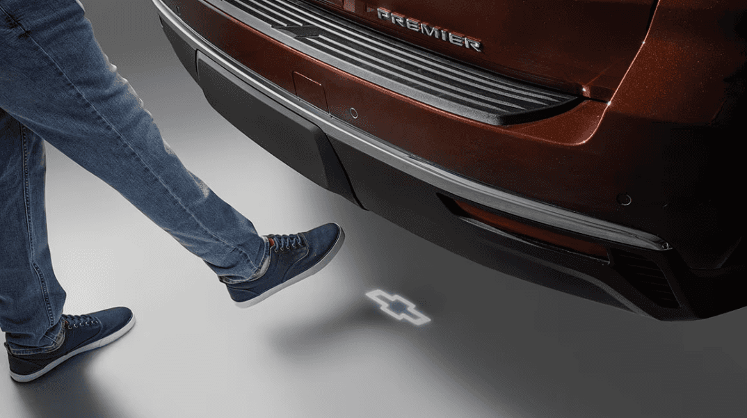  2Hands-Free Power Liftgate With Emblem Projection 